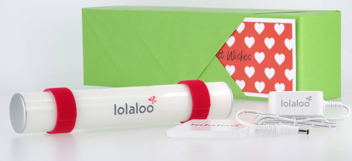 Scope of Delivery: Baby Sleeping Aid lolaloo Gift-Wrapped, Greeting Card with Personal Greeting Text, Red Velcro Straps, Power Adapter and Operating Instructions.
